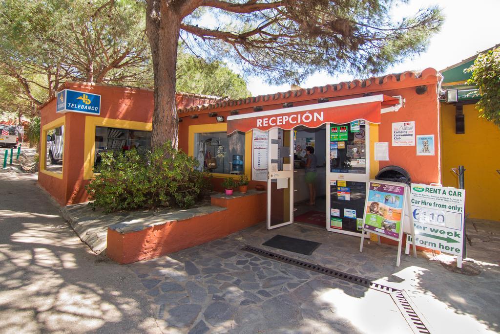 Complejo Turistico & Camping Cabopino Marbella Luaran gambar