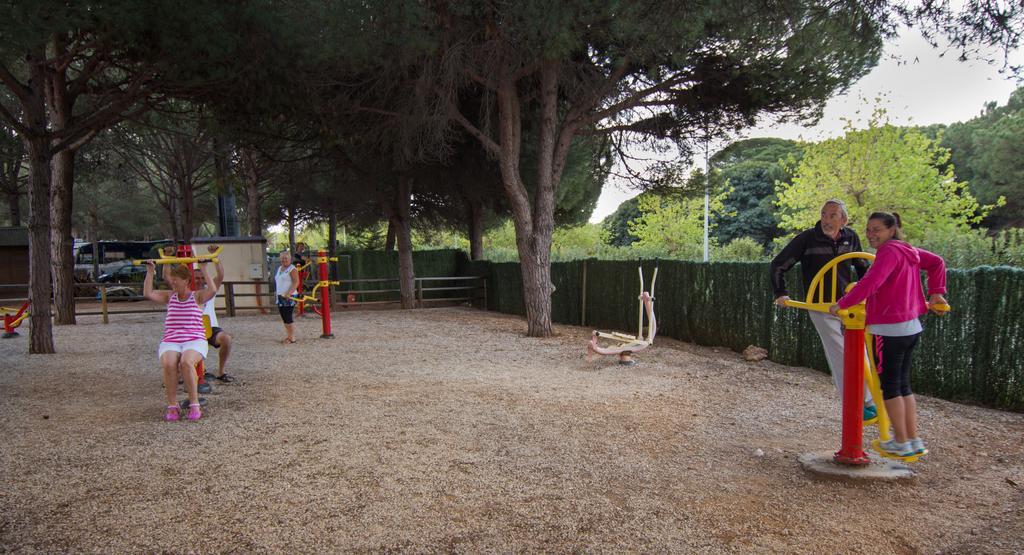 Complejo Turistico & Camping Cabopino Marbella Luaran gambar